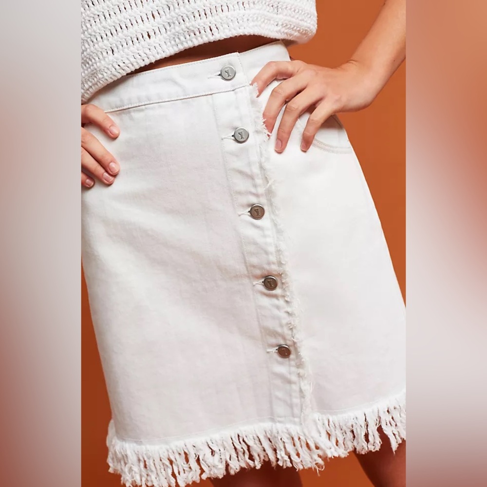 Anthropologie White Fringed Button-Down Skirt‎ size 4